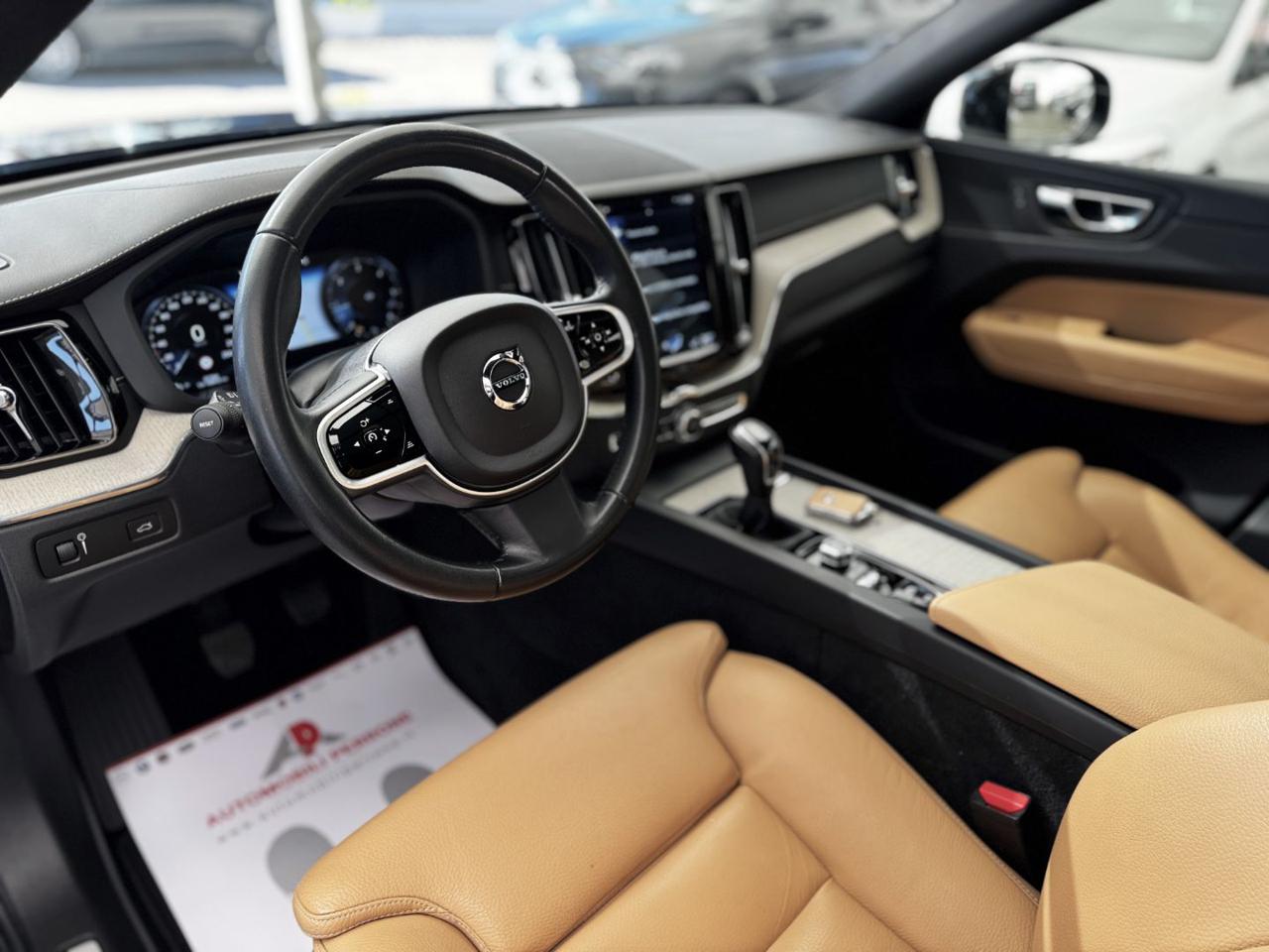 VOLVO XC60 D4 Inscription (Tetto/Pelle Cognac/Led) - 5