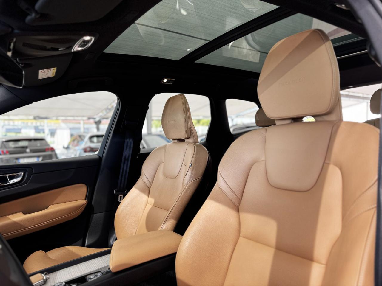 VOLVO XC60 D4 Inscription (Tetto/Pelle Cognac/Led) - 10