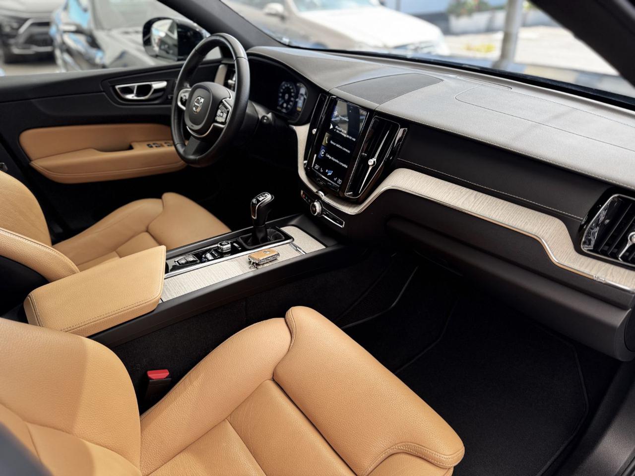 VOLVO XC60 D4 Inscription (Tetto/Pelle Cognac/Led) - 18
