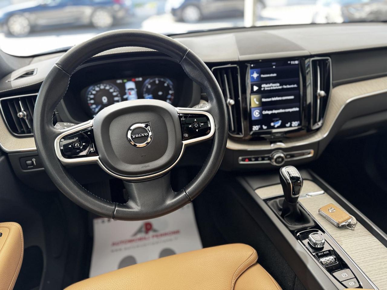VOLVO XC60 D4 Inscription (Tetto/Pelle Cognac/Led) - 12