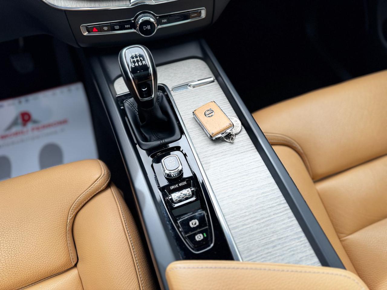 VOLVO XC60 D4 Inscription (Tetto/Pelle Cognac/Led) - 17