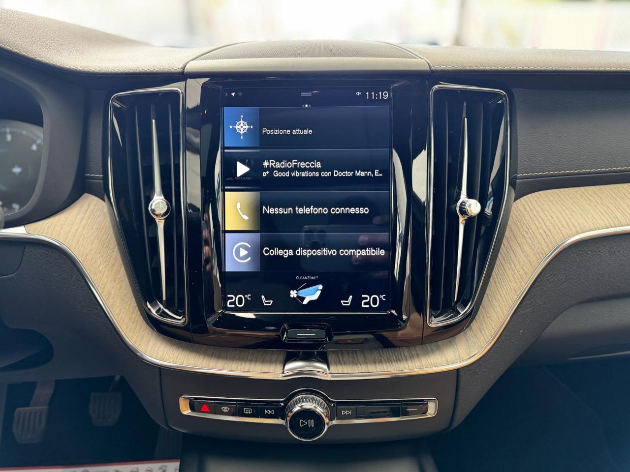 VOLVO XC60 D4 Inscription (Tetto/Pelle Cognac/Led) - 23