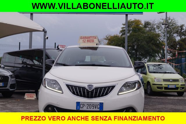 LANCIA Ypsilon Bianco pastello