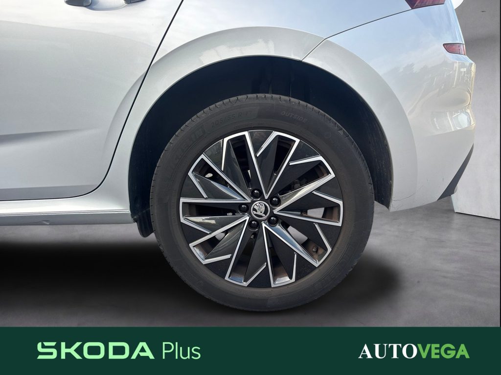 SKODA Kamiq 1.0 tsi black dots 110cv dsg - 17