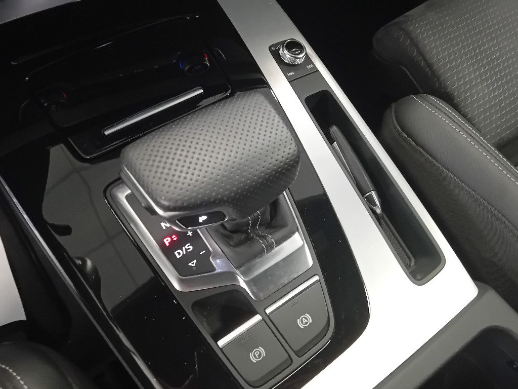 Clicca per ingrandire Q5 - SPB 40 TDI Mhevquattro S tronic S line BLACK PACK