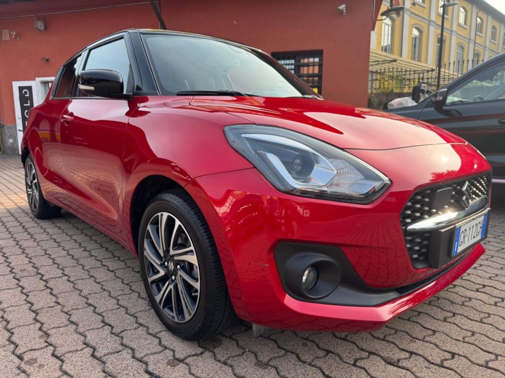SUZUKI Swift 1.2 Hybrid CVT Top - 2