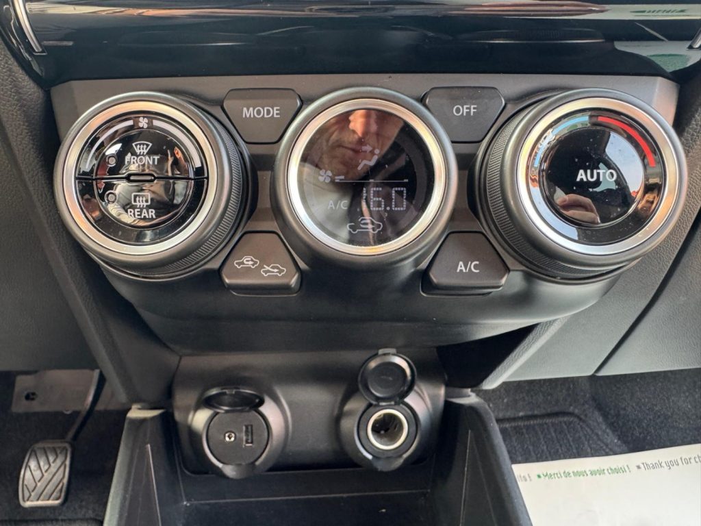 SUZUKI Swift 1.2 Hybrid CVT Top - 10