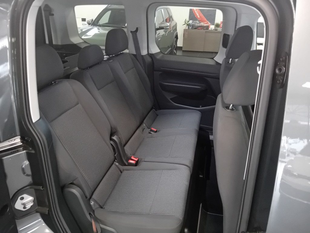Clicca per ingrandire Caddy - 1.5 TSI 116 CV DSG Life ALL. FOCACCIA TR DISABILI