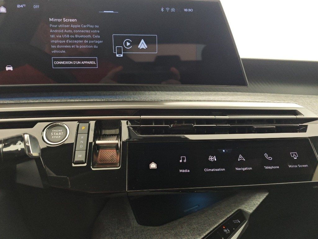 PEUGEOT 3008 Hybrid 145 e-DCS6 Allure - 14
