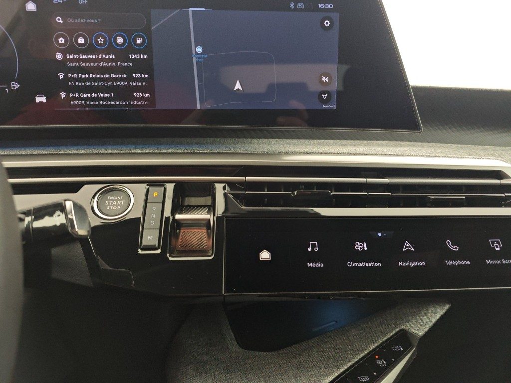 PEUGEOT 3008 Hybrid 145 e-DCS6 Allure - 19