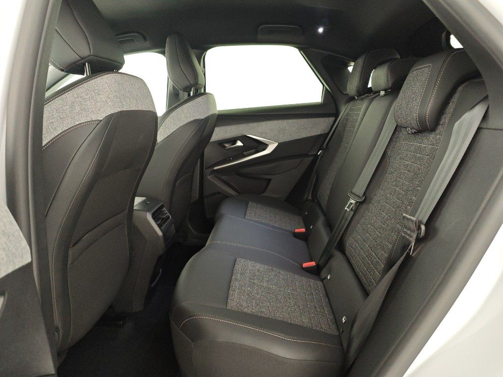 PEUGEOT 3008 Hybrid 145 e-DCS6 Allure - 22