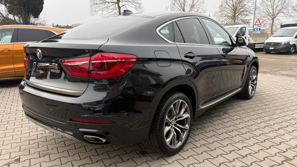 BMW X6 xDrive30d 249CV Extravagance - 3