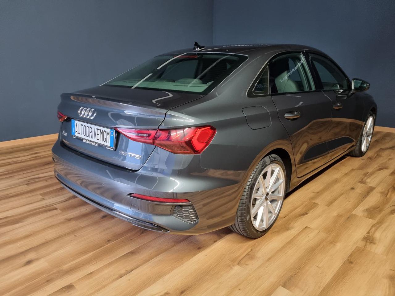 AUDI A3 Sedan 35 TFSI S tronic Business Advanced - 17