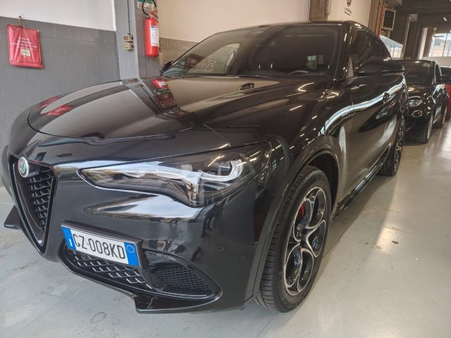 ALFA ROMEO Stelvio — foto 3 di 17