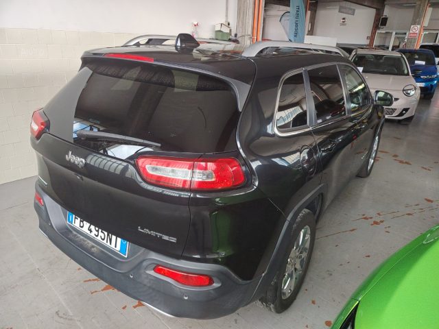 JEEP Cherokee — foto 5 di 24