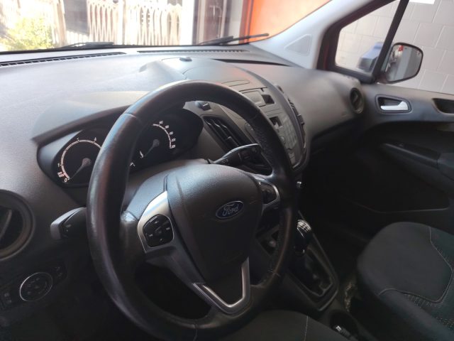 FORD Transit Courier — foto 10 di 20
