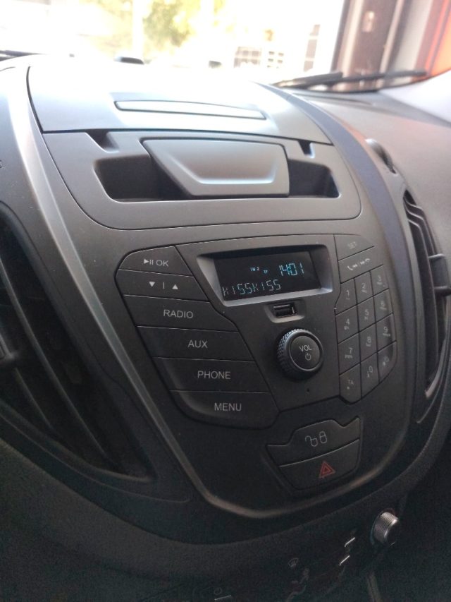 FORD Transit Courier — foto 14 di 20