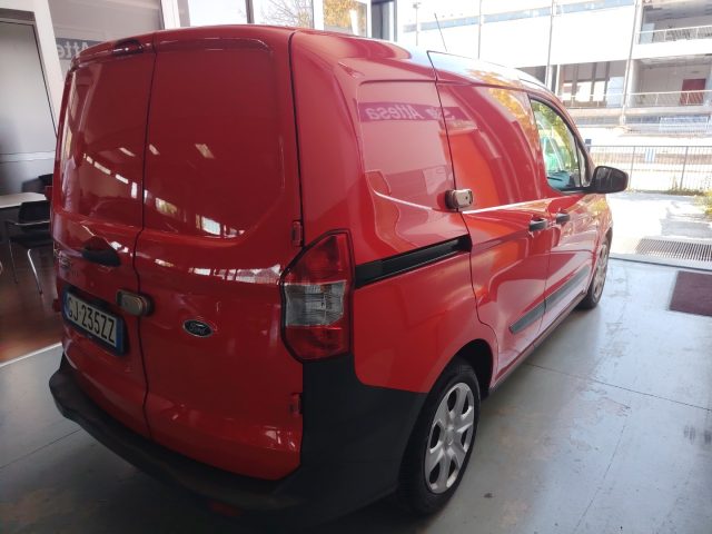 FORD Transit Courier — foto 8 di 20