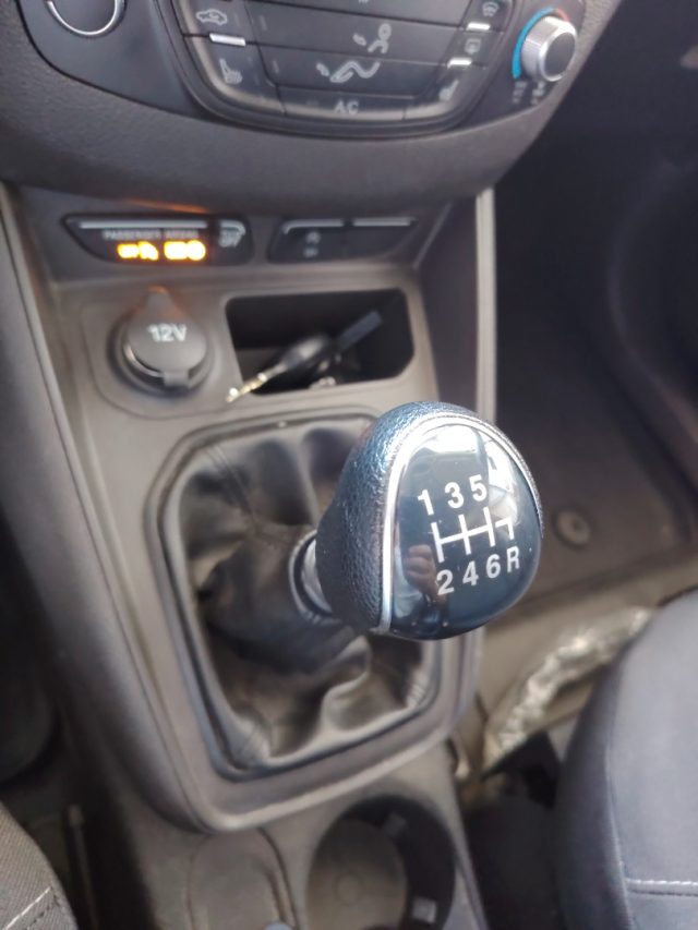 FORD Transit Courier — foto 13 di 20