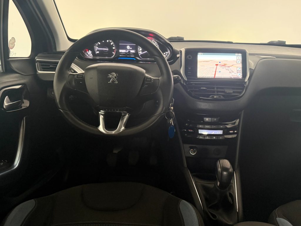PEUGEOT 208 1.6 VTi 120CV 5p. Allure - 10