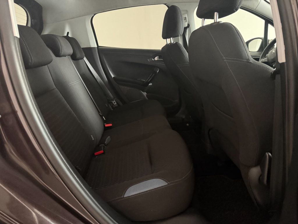 PEUGEOT 208 1.6 VTi 120CV 5p. Allure - 12