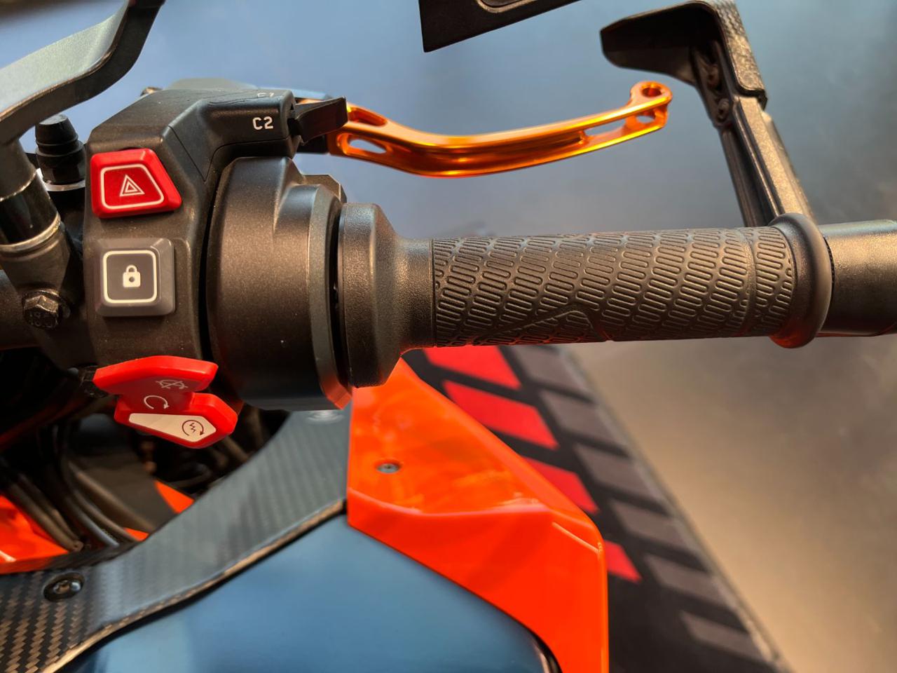 KTM 1290 Super Duke R R - 10