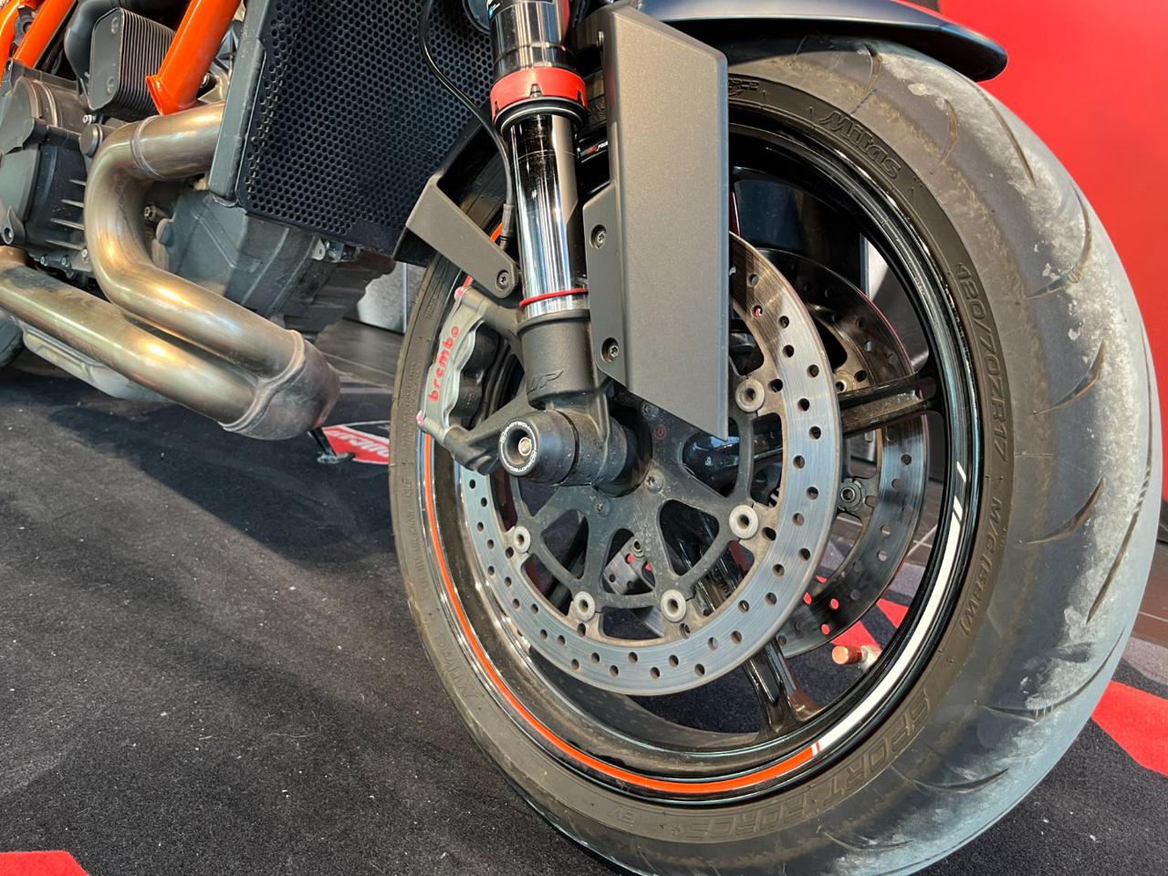 KTM 1290 Super Duke R R - 3