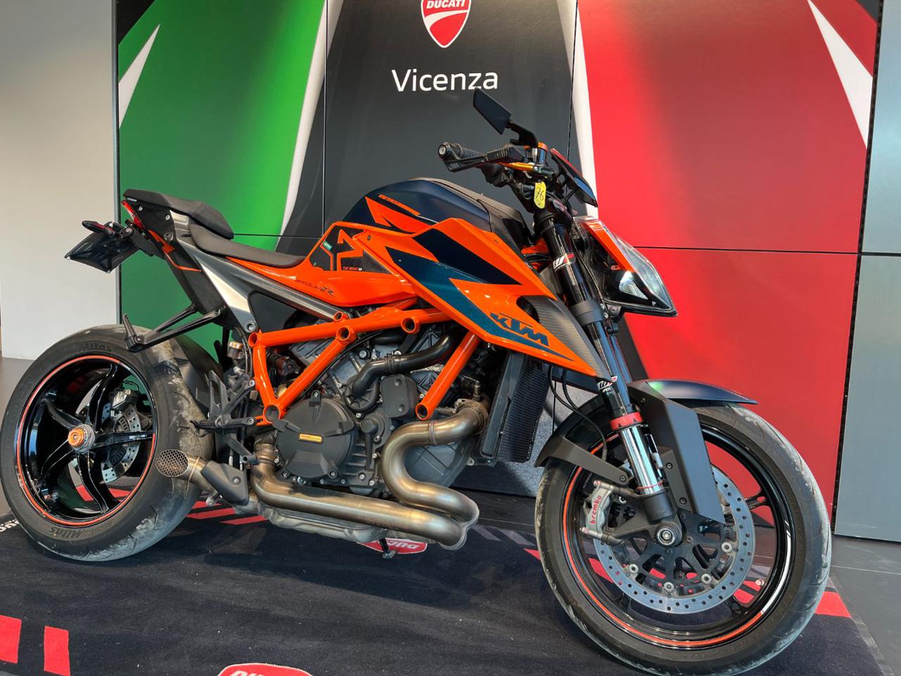 KTM 1290 Super Duke R R - 2
