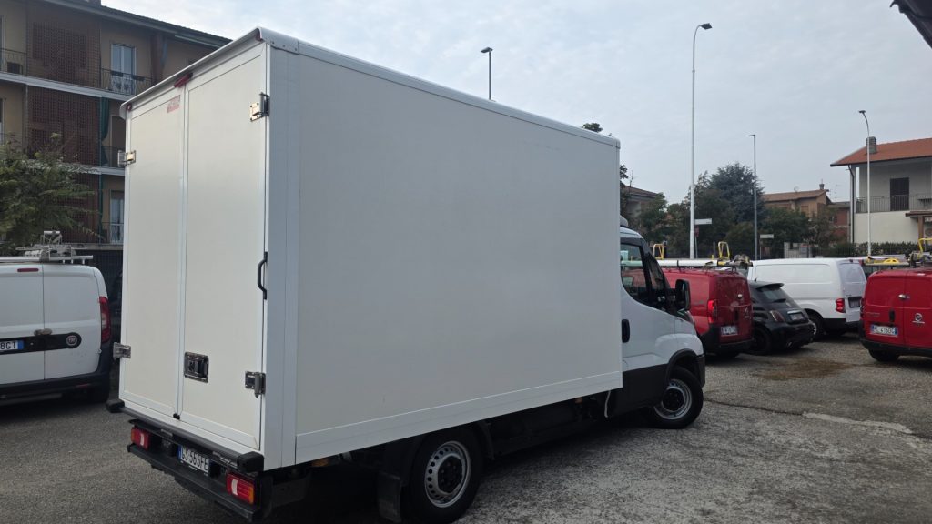 IVECO Daily 35S14N 3.0 CNG PL Furgonato Boxato Metano - 4