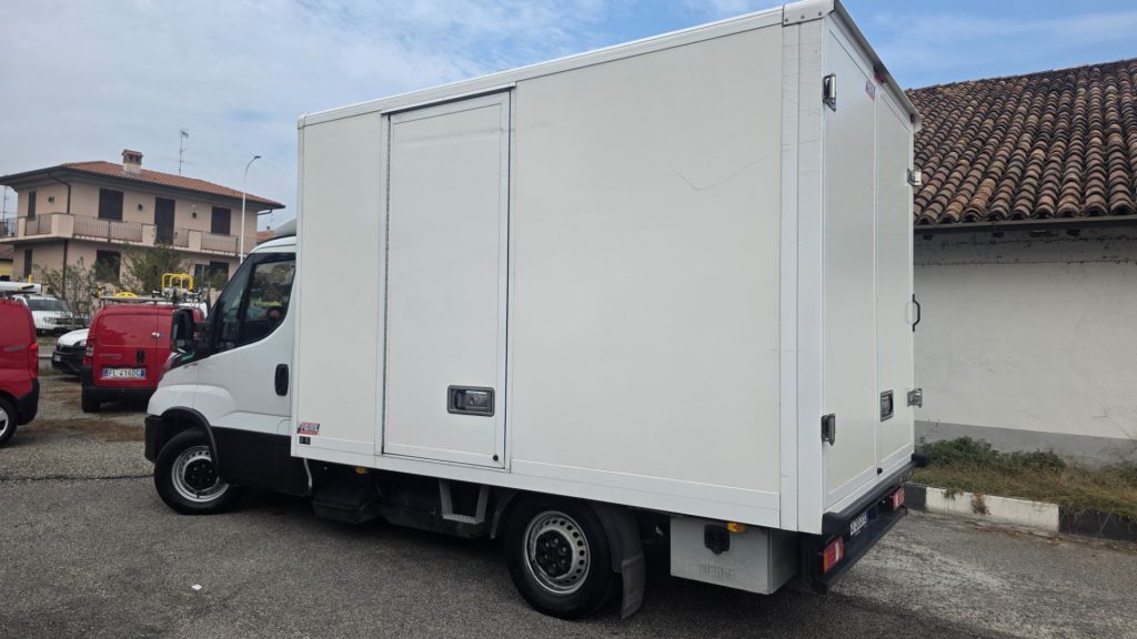 IVECO Daily 35S14N 3.0 CNG PL Furgonato Boxato Metano - 2