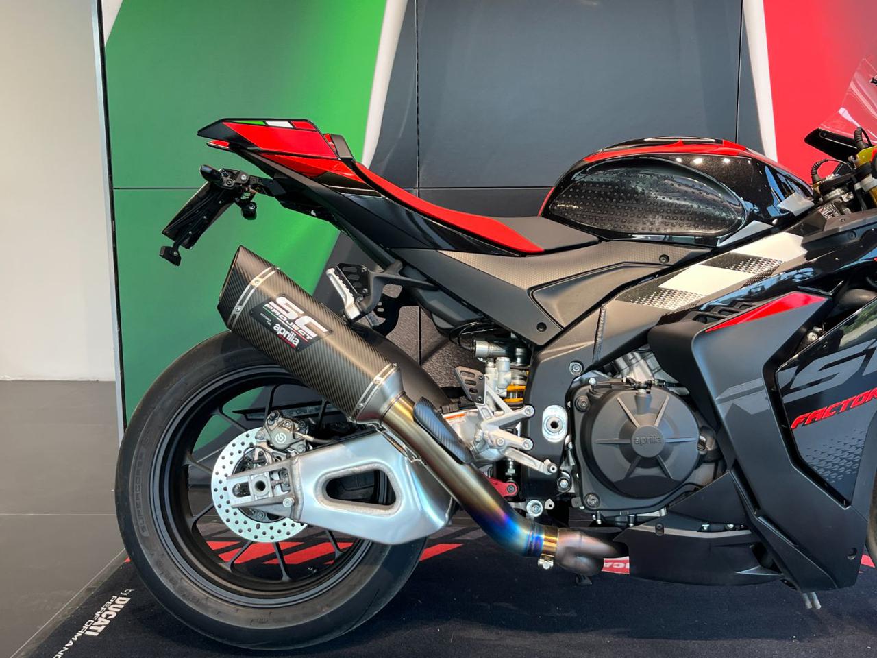 APRILIA RSV4 Factory FACTORY - 6