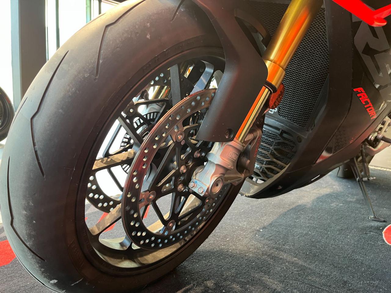 APRILIA RSV4 Factory FACTORY - 4
