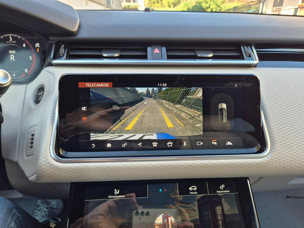 LAND ROVER Range Rover Velar 2.0 TD4 180 CV R-Dynamic - 17