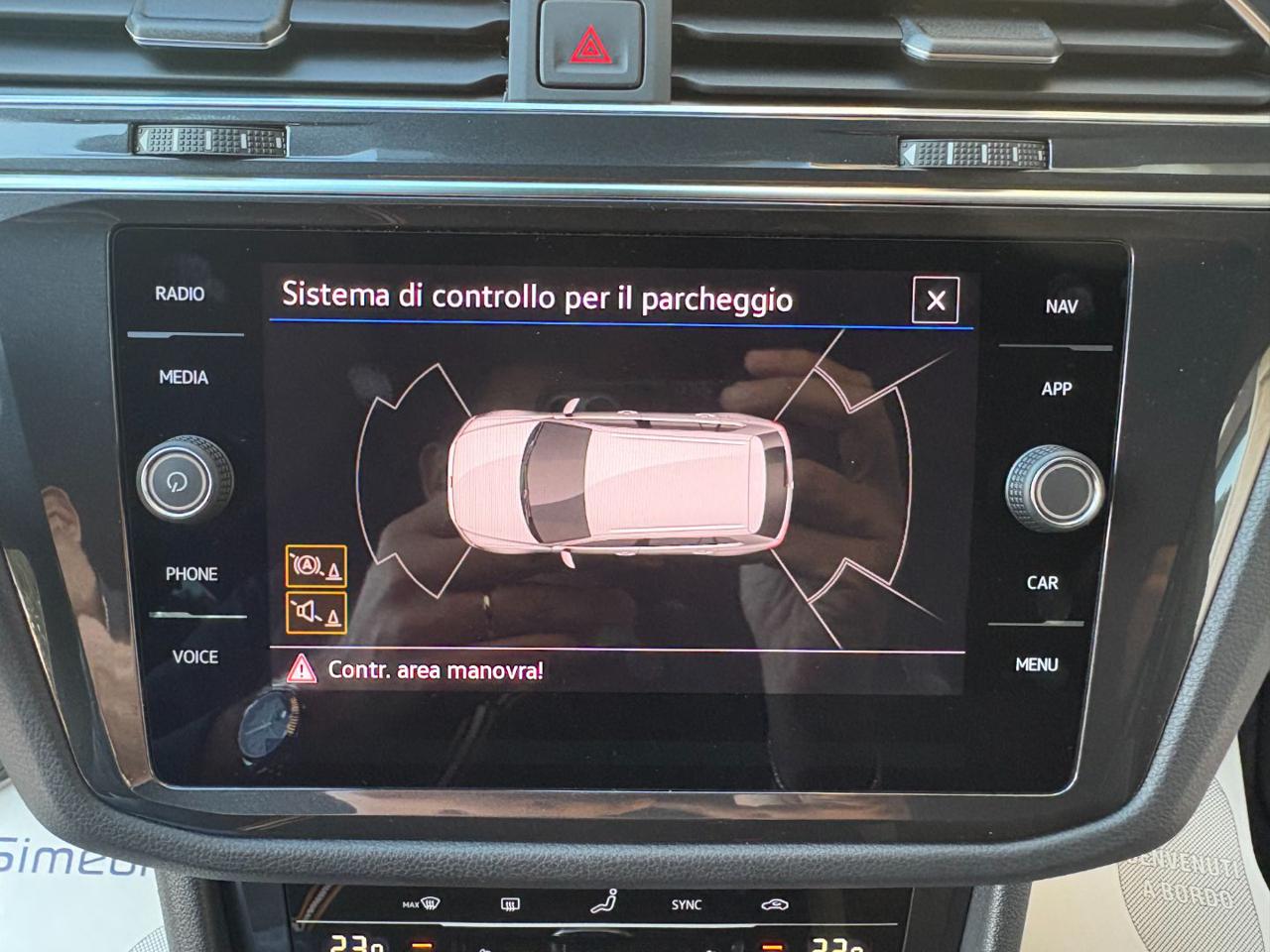 VOLKSWAGEN Tiguan 2.0 TDI 150 CV SCR DSG R-Line - 27