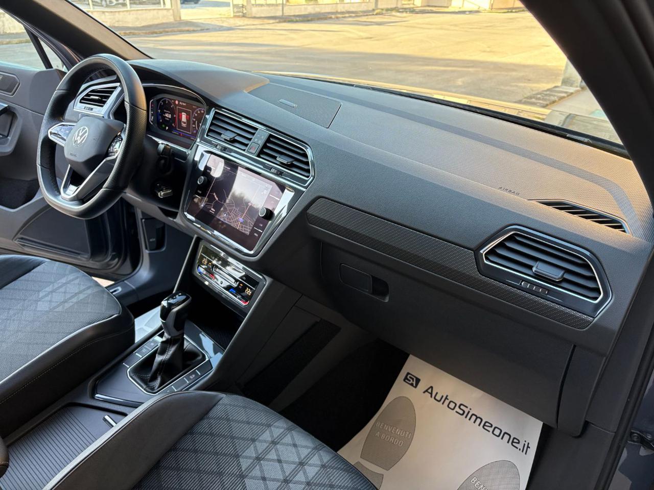 VOLKSWAGEN Tiguan 2.0 TDI 150 CV SCR DSG R-Line - 14
