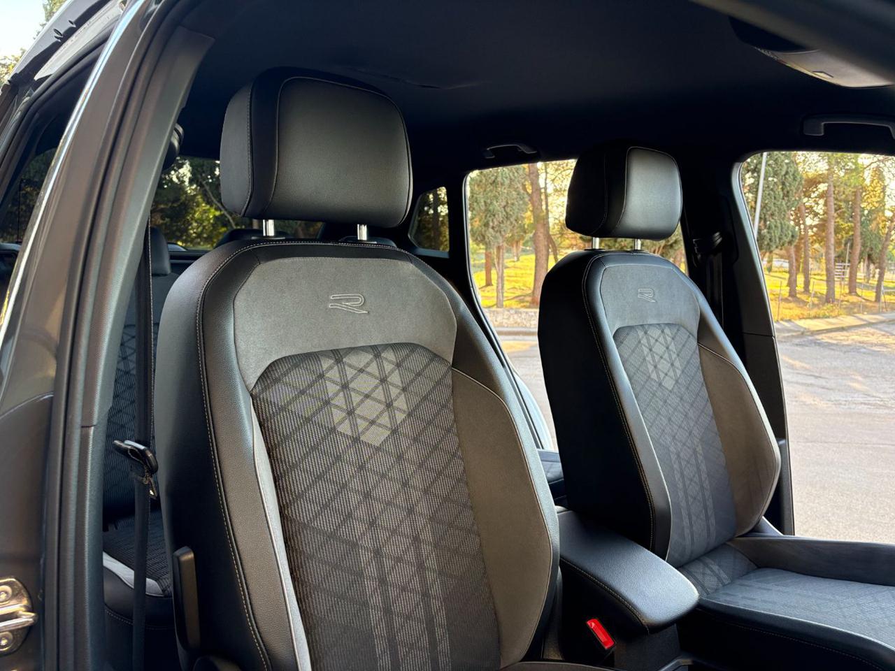 VOLKSWAGEN Tiguan 2.0 TDI 150 CV SCR DSG R-Line - 10