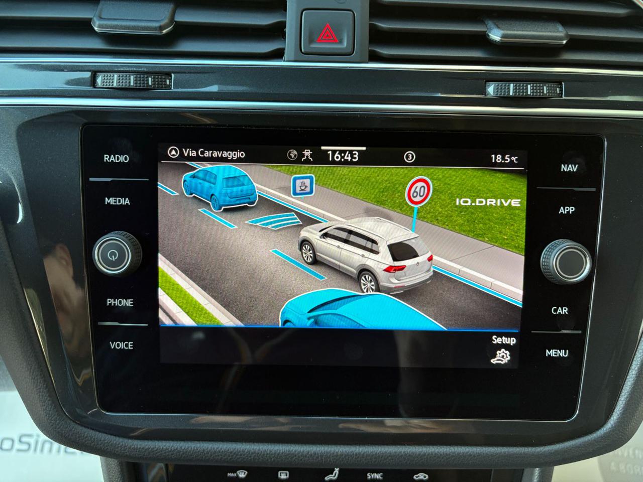 VOLKSWAGEN Tiguan 2.0 TDI 150 CV SCR DSG R-Line - 25