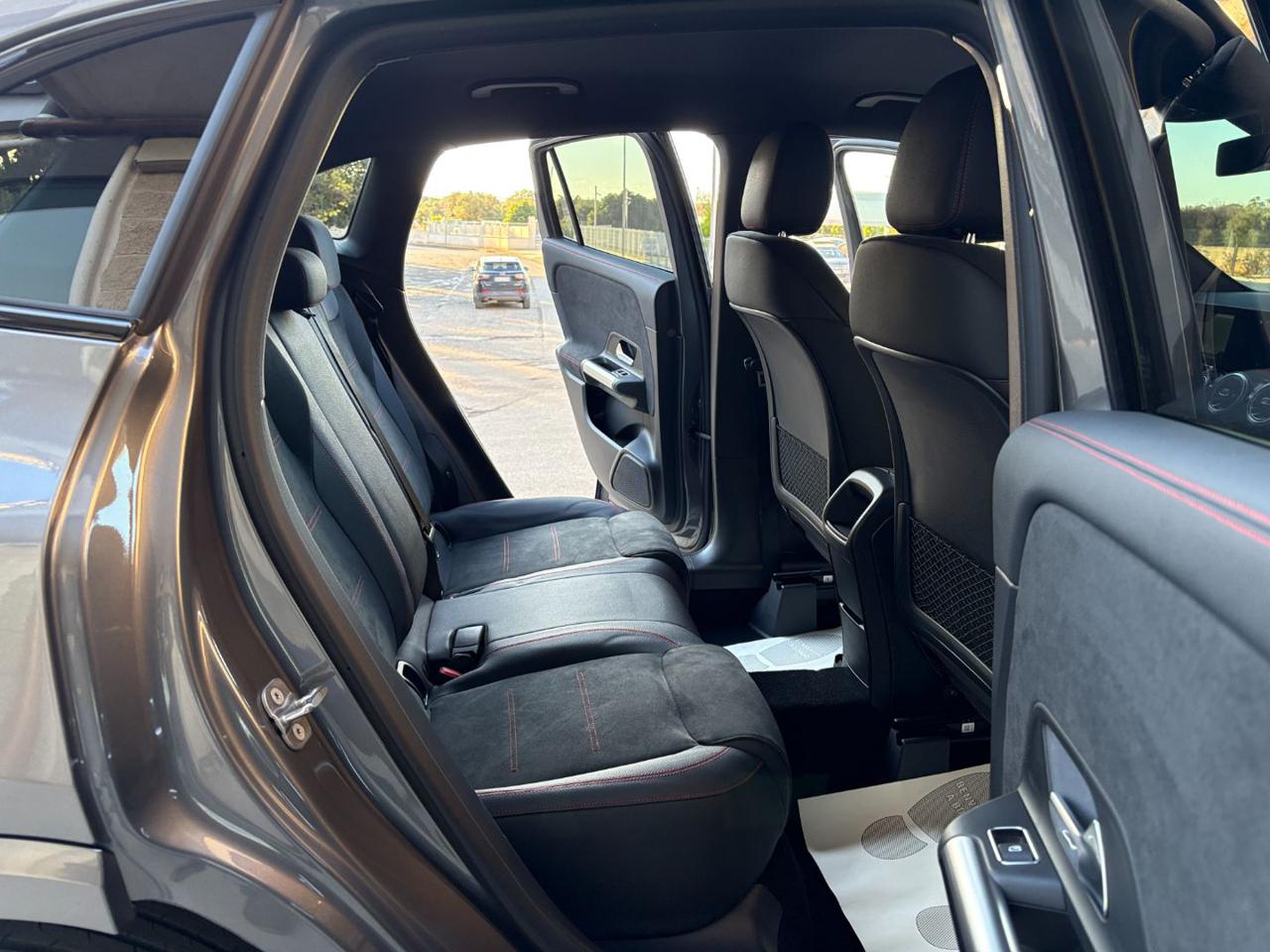 MERCEDES-BENZ GLA 250 e hybrid EQ AMG Line Premium Pack Night. - 11