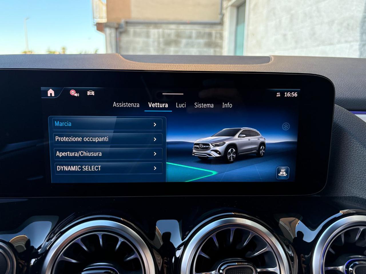 MERCEDES-BENZ GLA 250 e hybrid EQ AMG Line Premium Pack Night. - 37