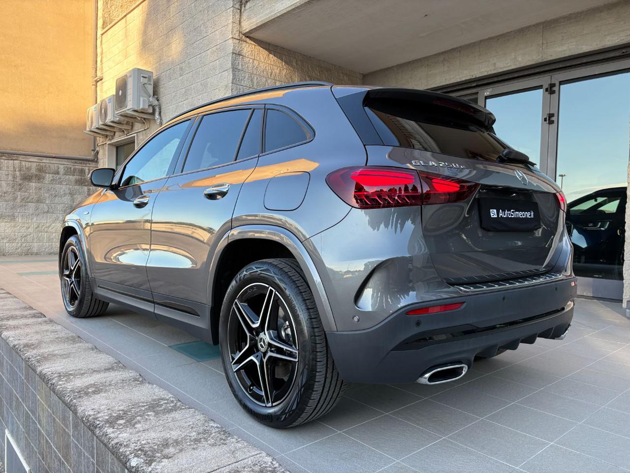 MERCEDES-BENZ GLA 250 e hybrid EQ AMG Line Premium Pack Night. - 7