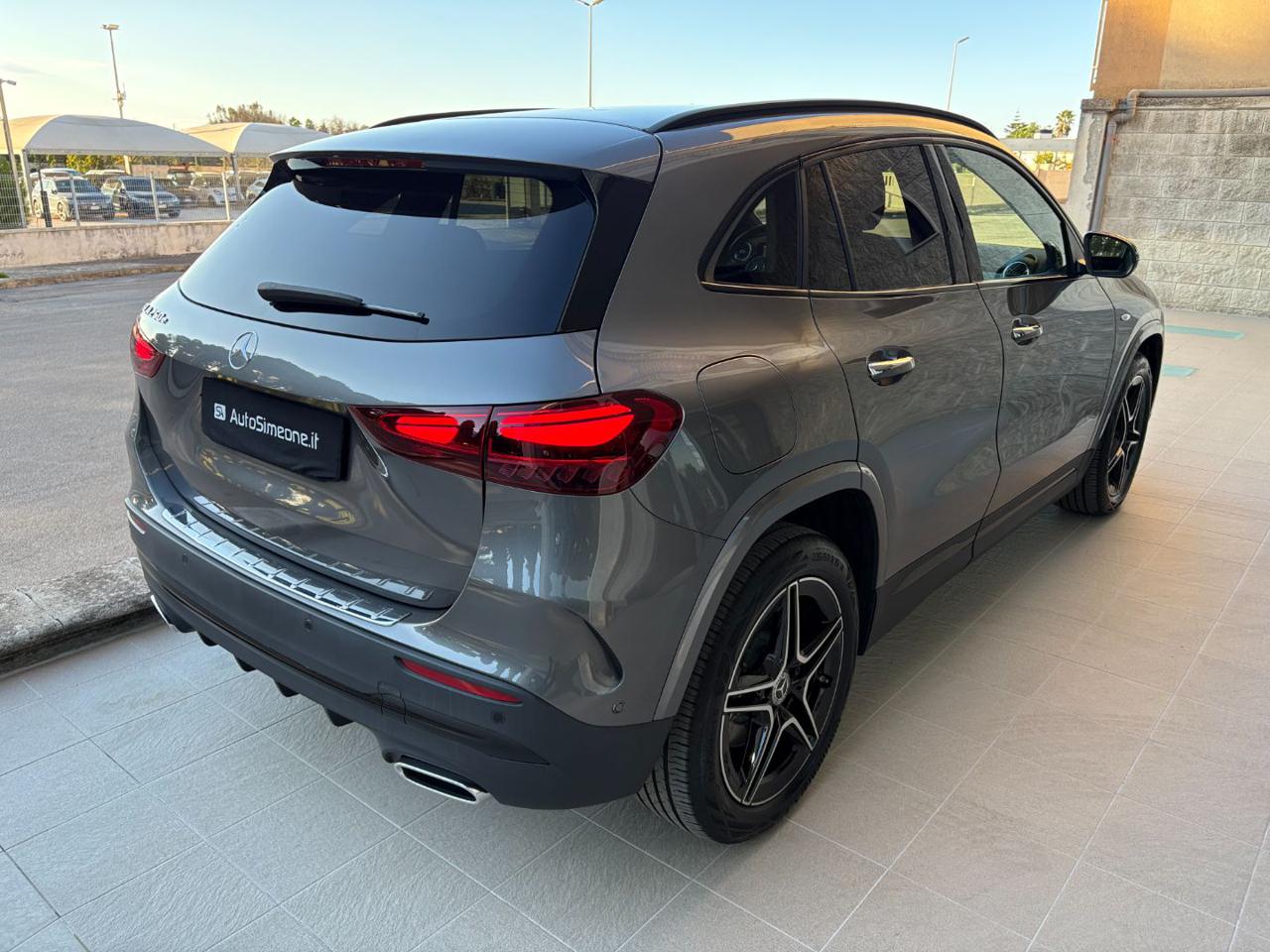 MERCEDES-BENZ GLA 250 e hybrid EQ AMG Line Premium Pack Night. - 5