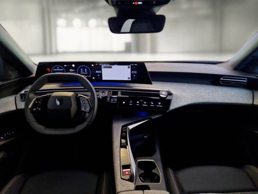 PEUGEOT 3008 Hybrid 145 e-DCS6 Allure - 6