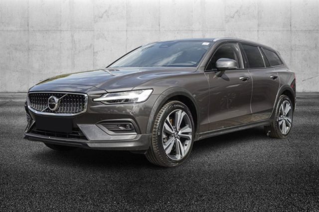 VOLVO V60 Cross Country B4 (d) AWD automatico Plus 