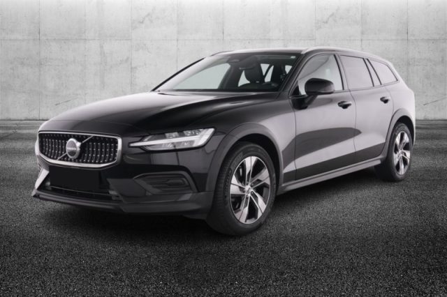 VOLVO V60 Cross Country B4 (d) AWD automatico Plus 