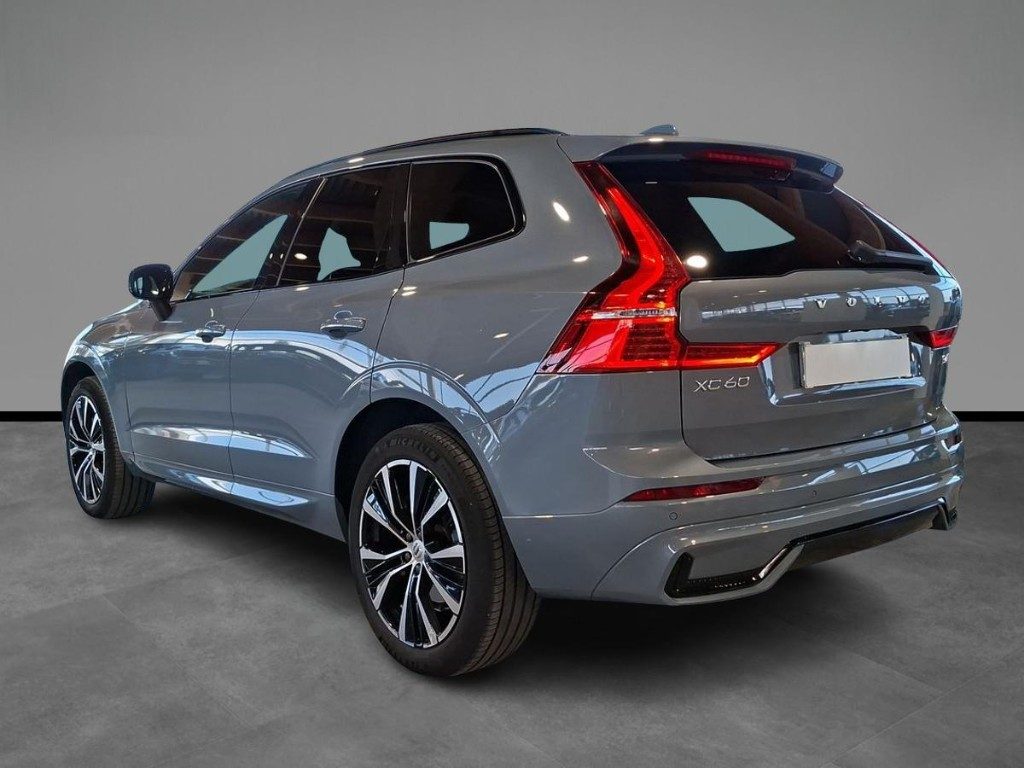 VOLVO XC60 B4 automatico Plus Dark - 3