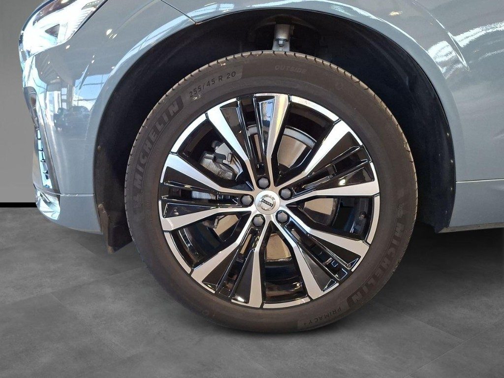 VOLVO XC60 B4 automatico Plus Dark - 4