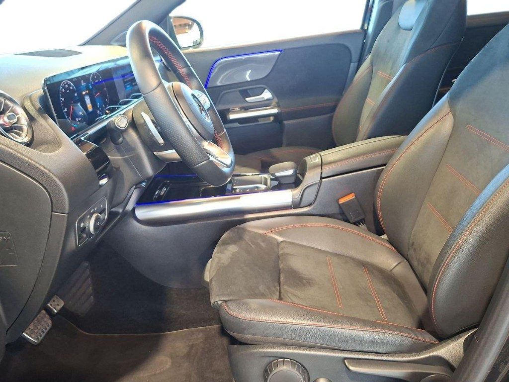 MERCEDES-BENZ GLA 200 d Automatic 4Matic Premium - 8