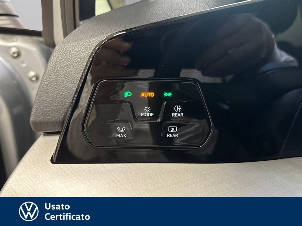 VOLKSWAGEN Golf 1.5 tsi ehybrid edition plus 204cv dsg - 16