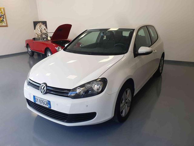 VOLKSWAGEN Golf Bianco pastello