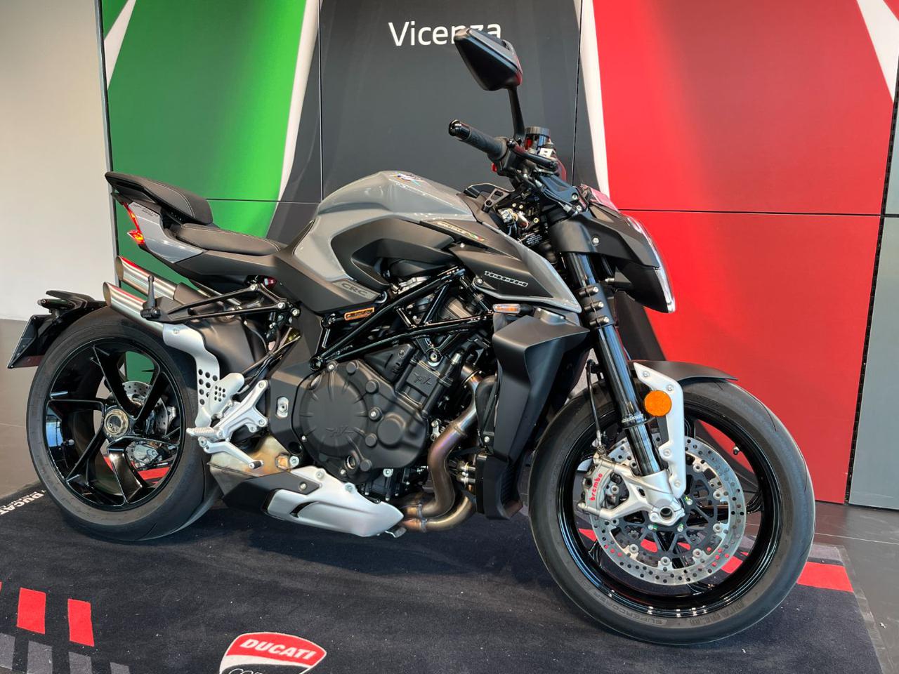 MV AGUSTA Brutale 1000 RS - 2